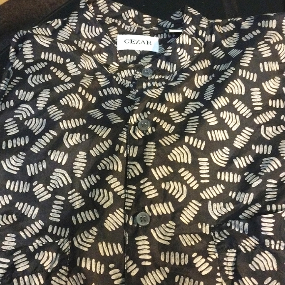 Cezar Women's Button Down Blouse Long Sleeves Brown with Tan Pattern Size L